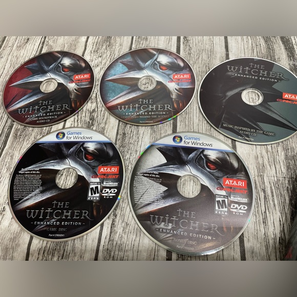 The Witcher Enhanced Edition for PC gaming excellent condition complete - Picture 3 of 4